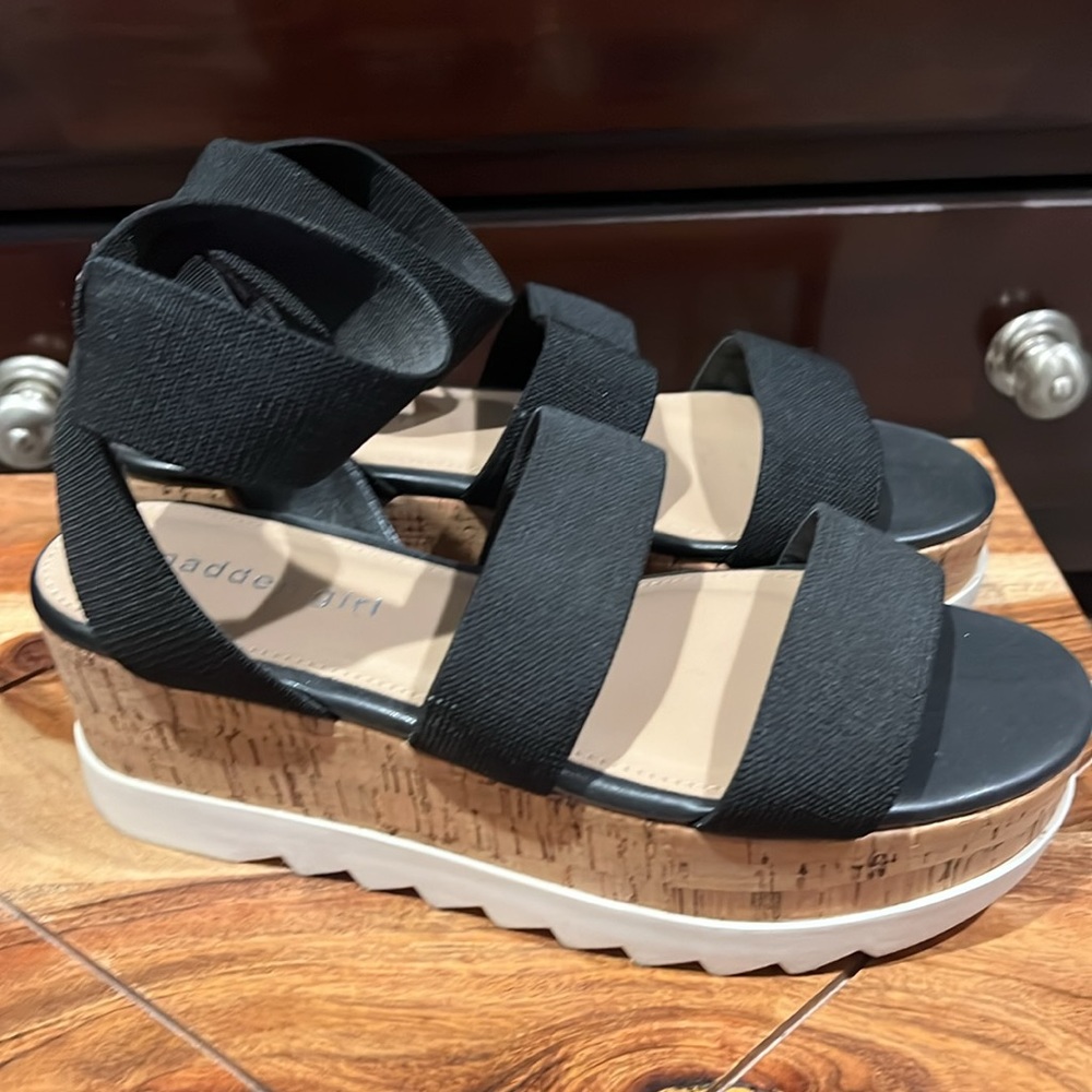 Steve Madden platform black sandals size 7